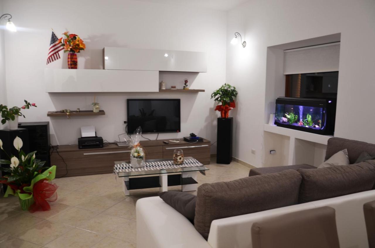 La Tana Delle Lepri Bed & Breakfast *